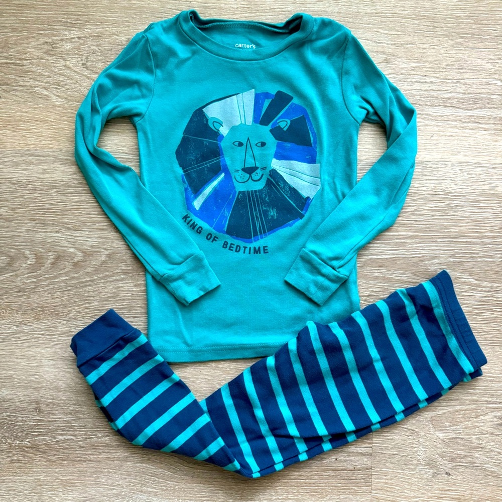 Carter’s Lion King Pajama Set. Size 5t. EUC